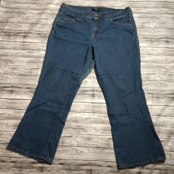 Women's size 26R Torrid jeans, good condition, some wear inner upper thigh, pic* - Picture 6 of 8